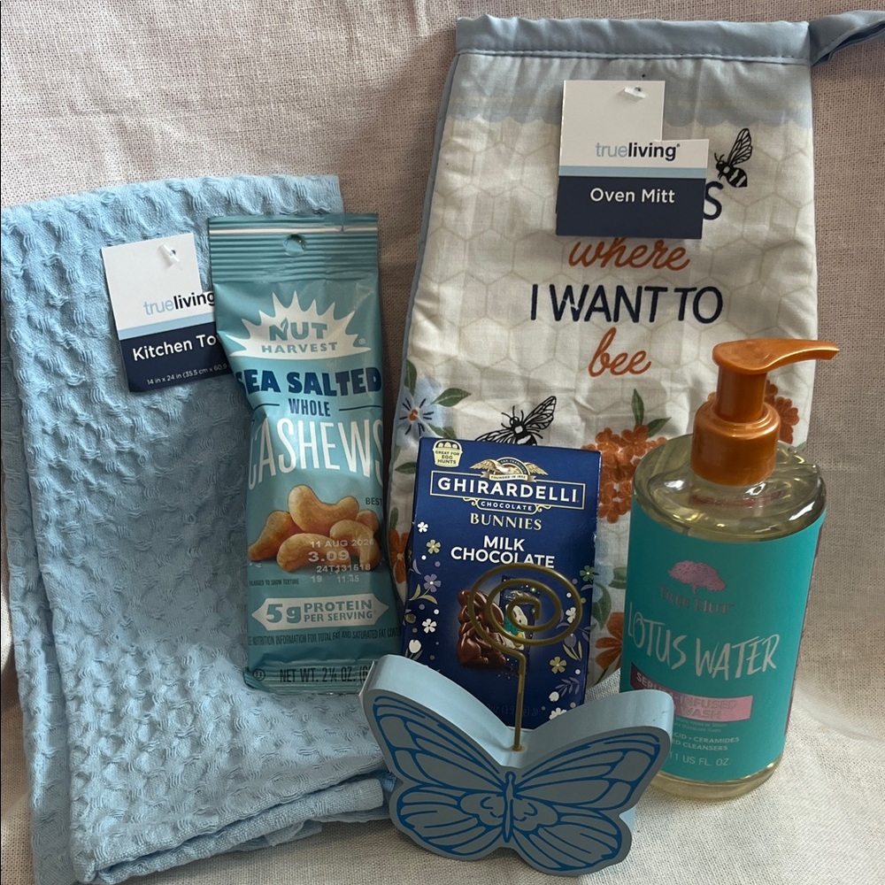 Tree Hut Lotus Water Hand Soap Kitchen Bundle